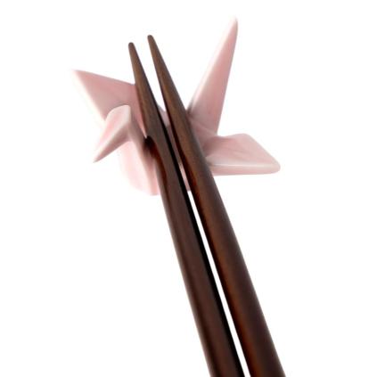 Oblázek na odložení hůlek ORIGAMI CRANE, růžová, keramika, MIJ