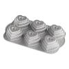 Forma na 6 patrových srdíček Tiered Heart Bundt® stříbrná Nordic Ware