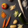 Struhadlo na proužky Julienne GOURMET, Microplane