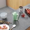 SMEG RUCNI MIXER PASTELOVA ZELENA SCENA 03