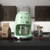 SMEG KAVOVAR NA PREKAPAVANOU KAVU PASTELOVA ZELENA SCENA 01