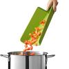 Prkénko CHOP2POT 60204 45 x 26 cm, zelená, plast, Joseph Joseph