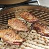 Gril na dřevěné uhlí M 38 cm,  + pojízdný stůl + ConvEGGtor + pohrabáč, zelená, Big Green Egg