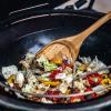 Gril na dřevěné uhlí M 38 cm,  + pojízdný stůl + ConvEGGtor + pohrabáč, zelená, Big Green Egg