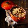Kastrol SIGNATURE 29 cm, 4,7 l, oválný, FLAME, litina, Le Creuset