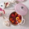 Kastrol SIGNATURE 24 cm, 4,2 l, SHELL PINK, litina, Le Creuset