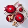 Kastrol SIGNATURE 31 cm, 6,3 l, oválný, CERISE, litina, Le Creuset