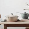 Kastrol SIGNATURE 28 cm, 6,7 l, MERINGUE, litina, Le Creuset