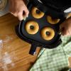 Forma na donuty 20 cm, šedá, silikon, Lékué