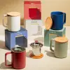 Hrnek na čaj s infuzérem 480 ml, vínová, porcelán, Kusmi Tea